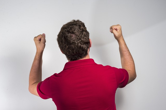 拭目以待 拭目以待